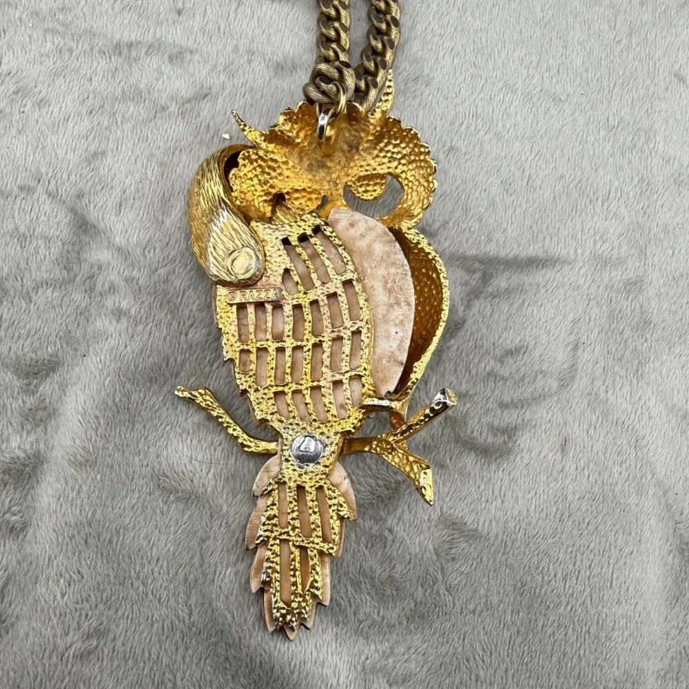 Vintage Lucca Razza Necklace Gold Tone Owl Heavy Resin Pendant 20in